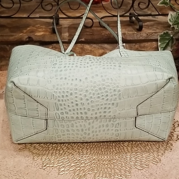 London Fog Embossed Faux Croc Tote - Picture 6 of 15